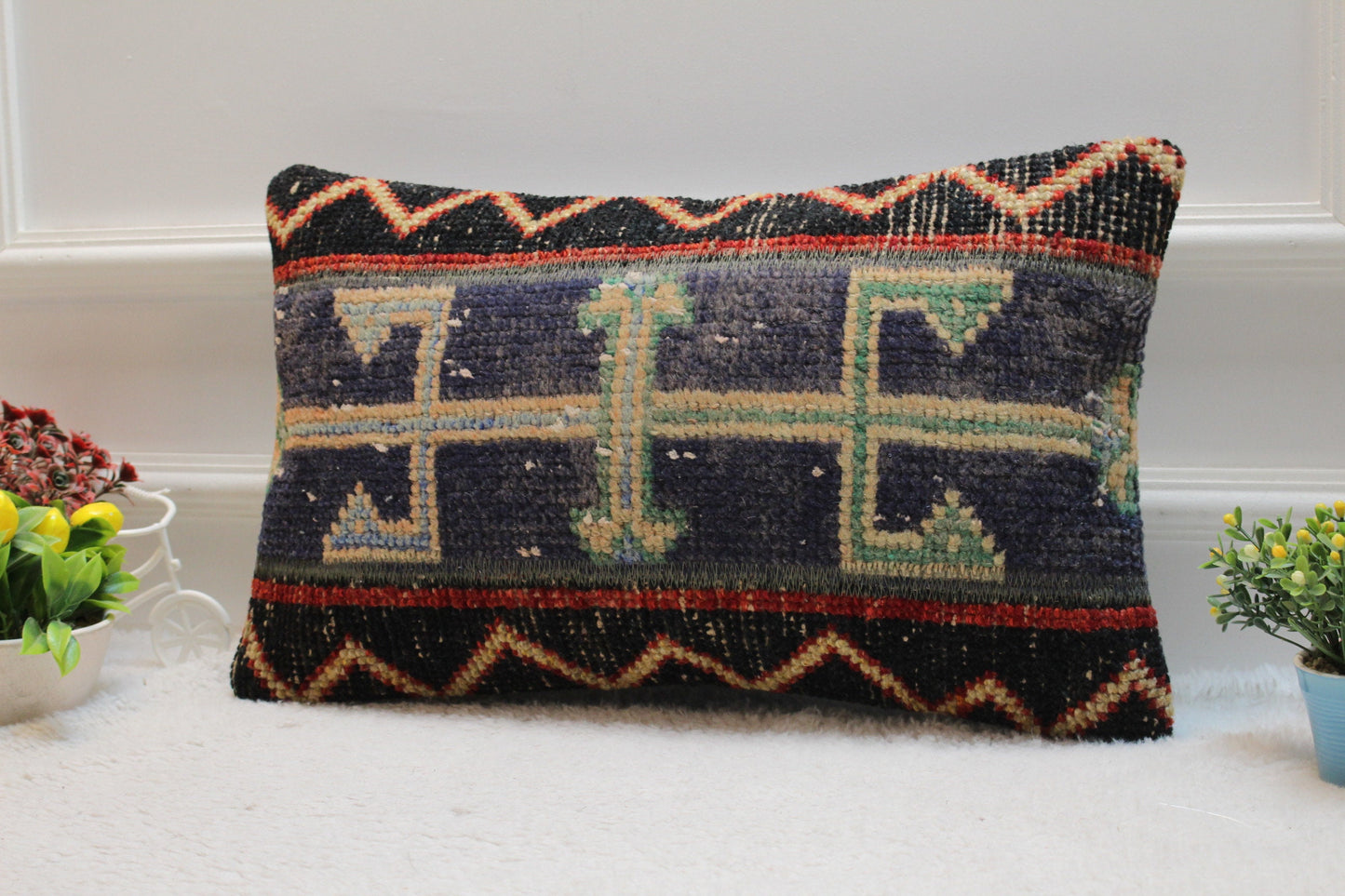 Geometric Turkish Rug Lumbar Pillow Cover: Black Vintage Woven Pillow (12x20 in)