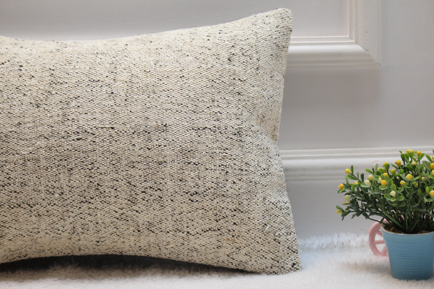 Handmade Kilim Lumbar Pillow Cover: Organic Wool, Beige & White (12x20 in)
