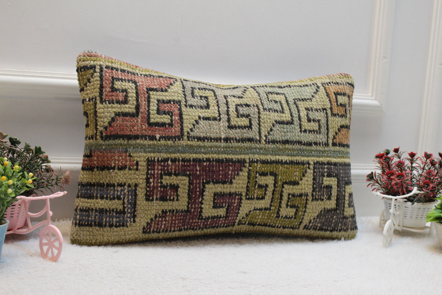 Handmade Wool Lumbar Pillow Cover: Turkish Kilim Rug, 12x20 inch
