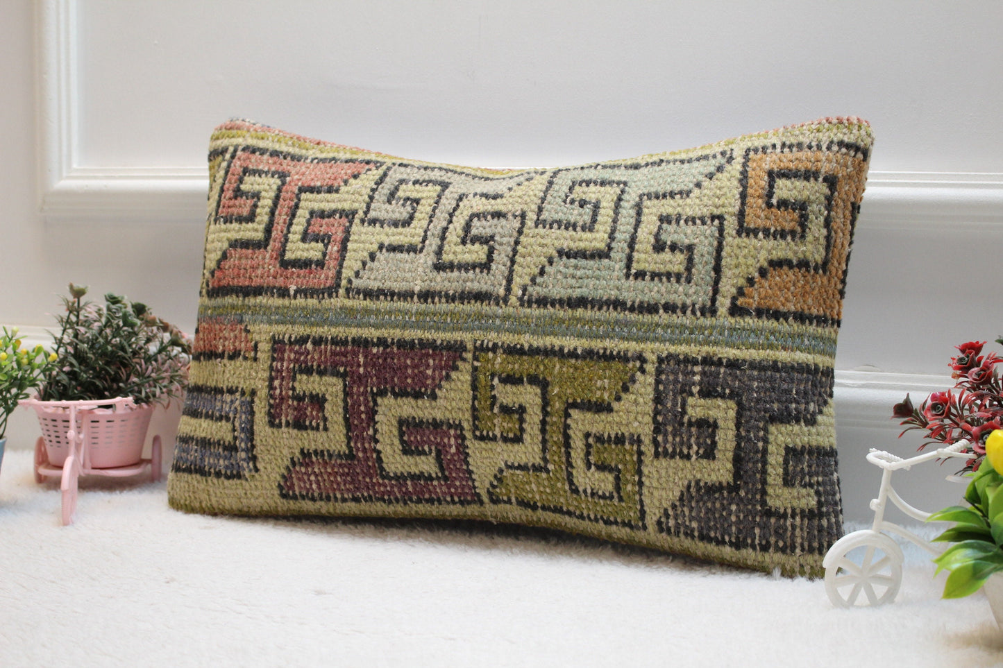Handmade Wool Lumbar Pillow Cover: Turkish Kilim Rug, 12x20 inch