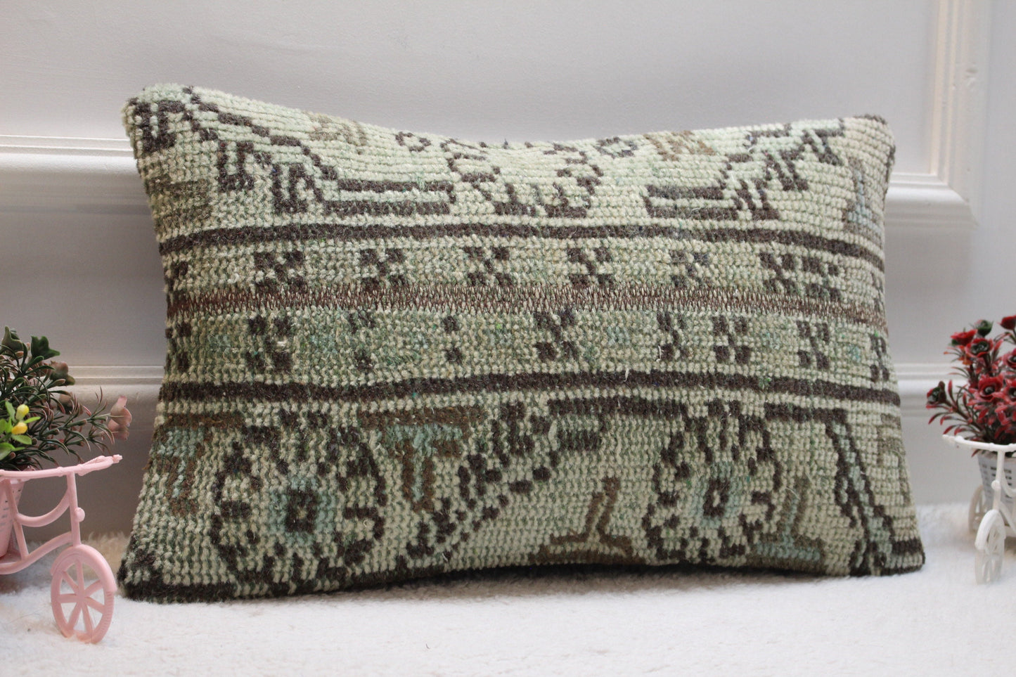 Green Turkish Rug Lumbar Pillow Cover: Vintage Woven Wool (12x20 inc)