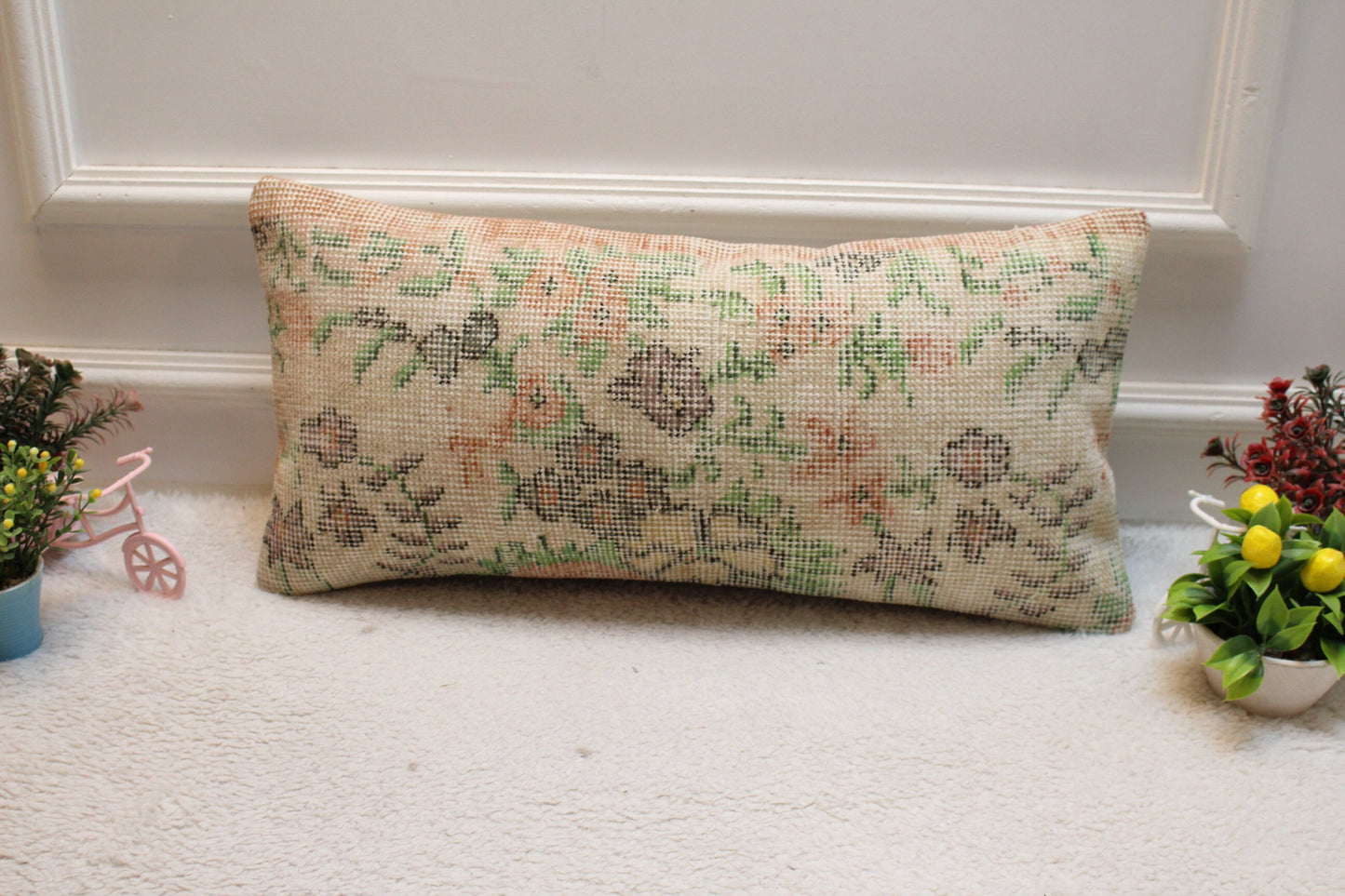 Handmade Kilim Lumbar Pillow Cover: Upcycled Floral Wool (12x24 inc)