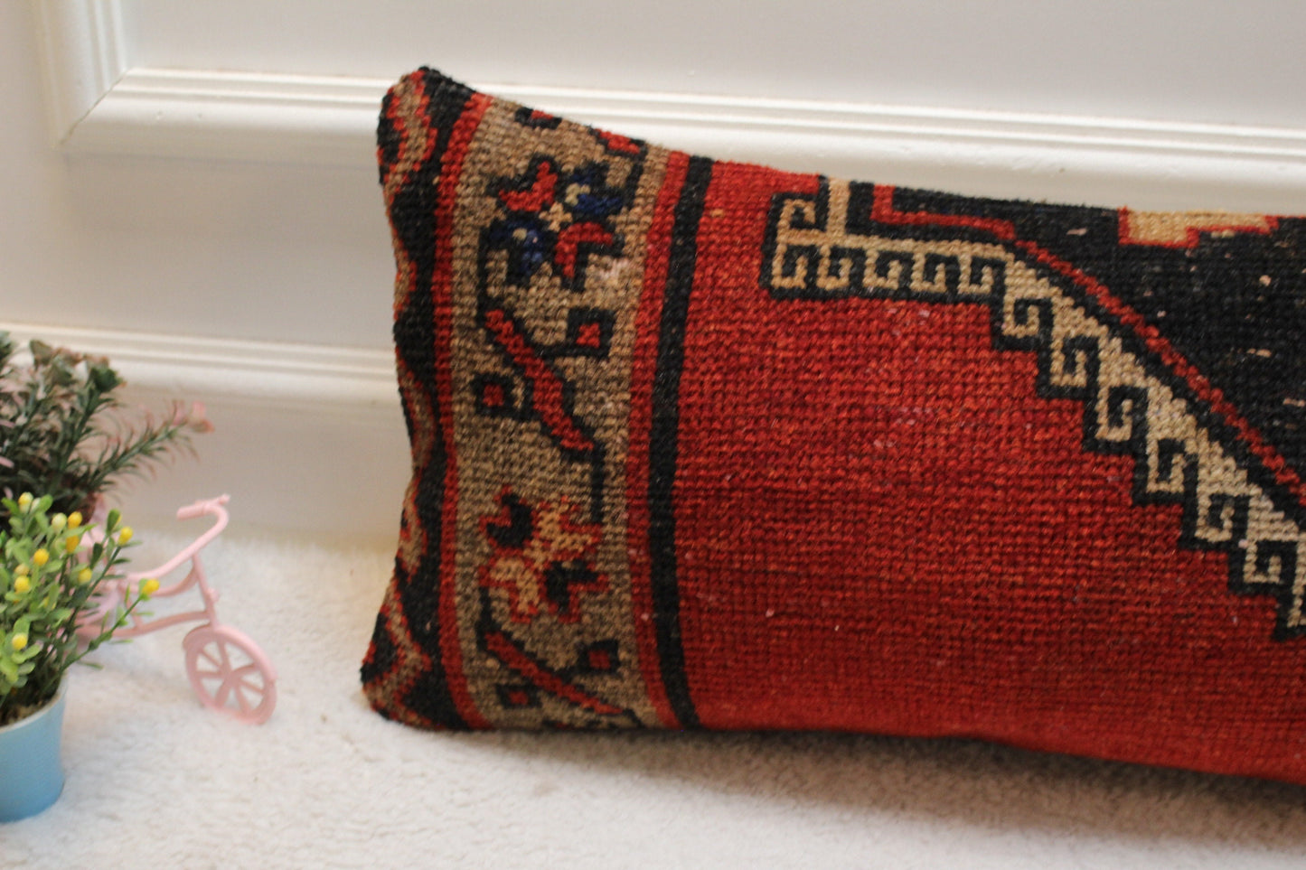 Handmade Turkish Kilim Lumbar Pillow Cover: Red, Black, Beige (12x24 inch)