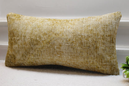 Handmade Beige Kilim Lumbar Pillow Cover: Upcycled Woven Wool (12x24 in)
