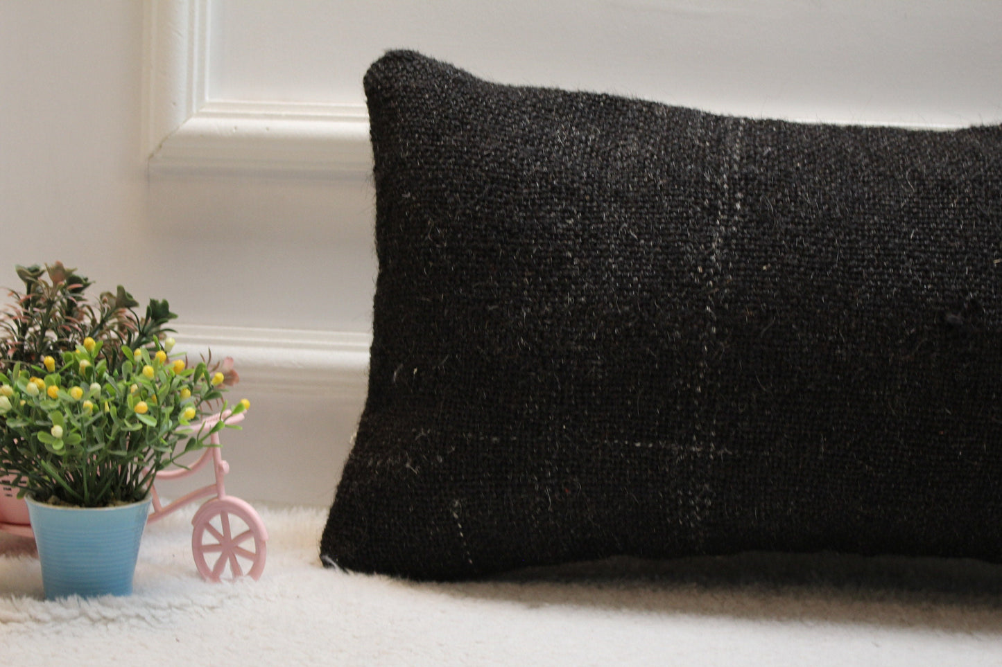 Handmade Black Wool Lumbar Pillow Cover: Woven Rug Design (12x24 in)
