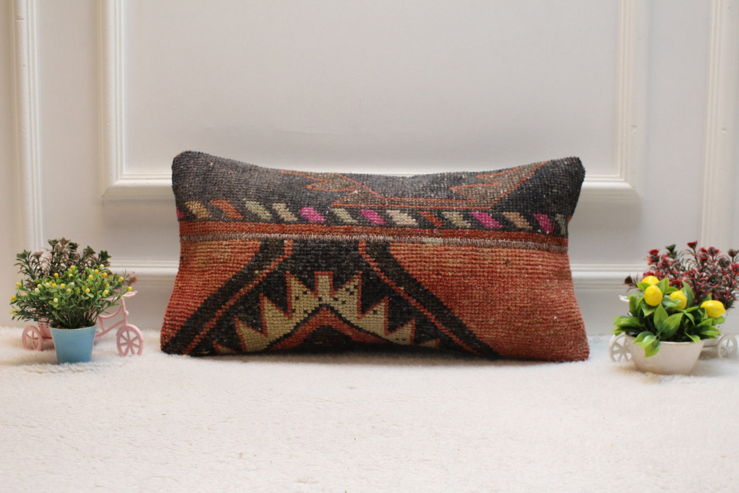 Handmade Wool Lumbar Pillow Cover: Vintage Anatolian Rug, 12x24 inc