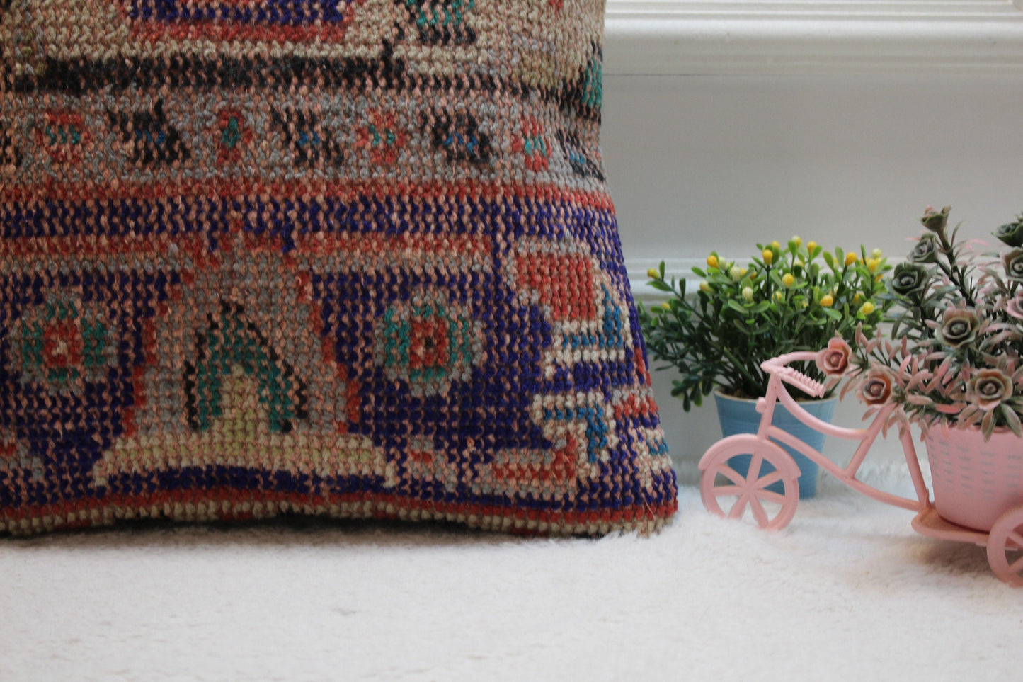 Handmade Kilim Pillow Cover: Upcycled Wool Rug, 16x16 inc