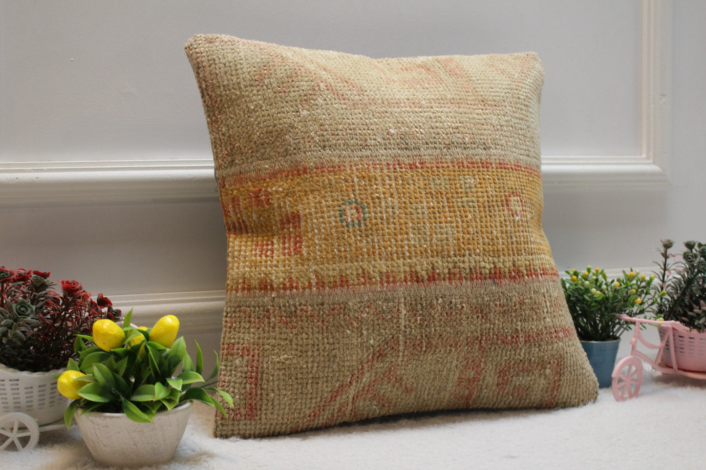 Handmade Beige Turkish Rug Pillow Cover: Vintage Woven Wool (16x16 in)