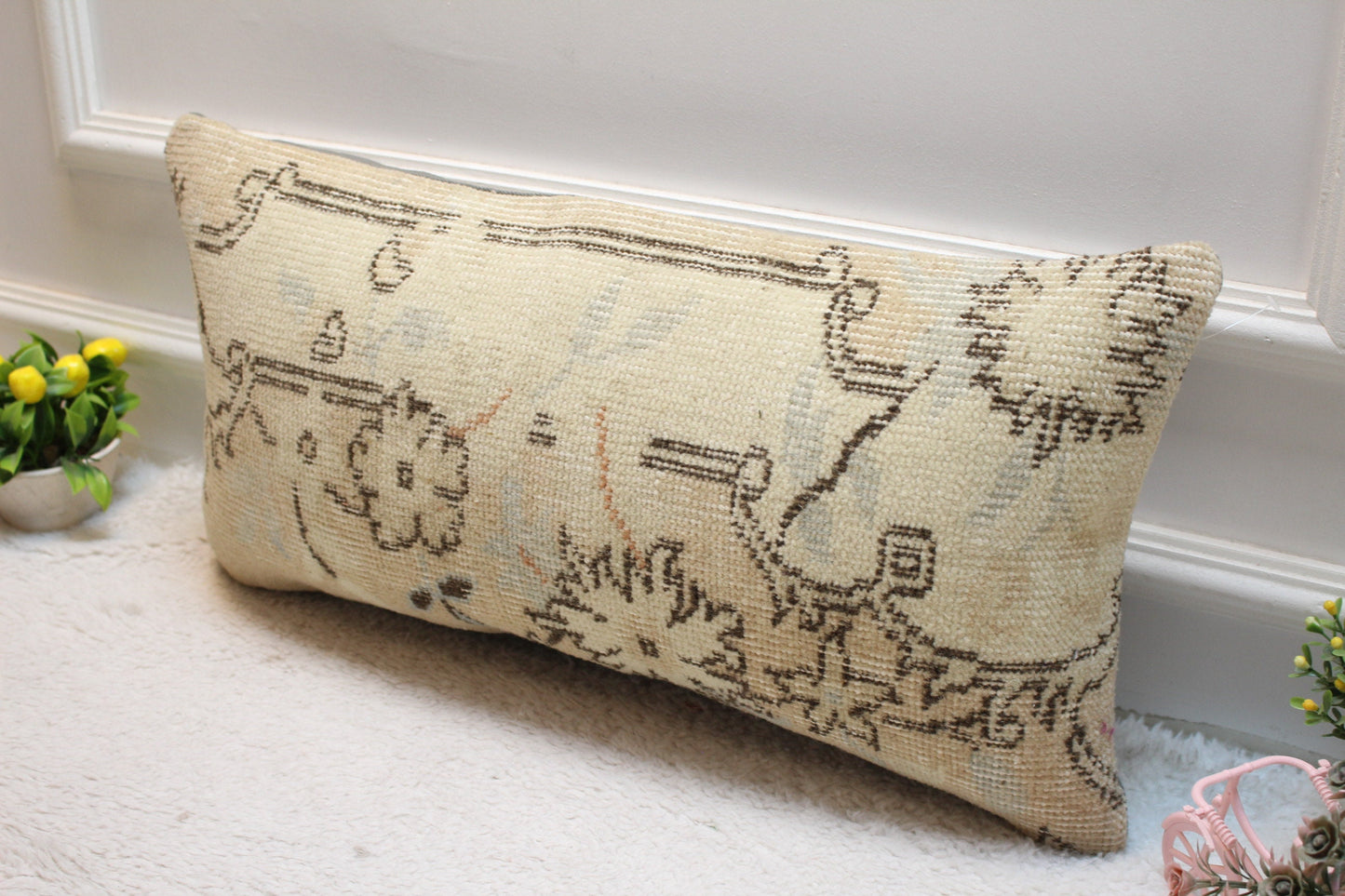 Beige Vintage Turkish Rug Lumbar Pillow Cover: Handmade Wool Pillow (12x24 in)