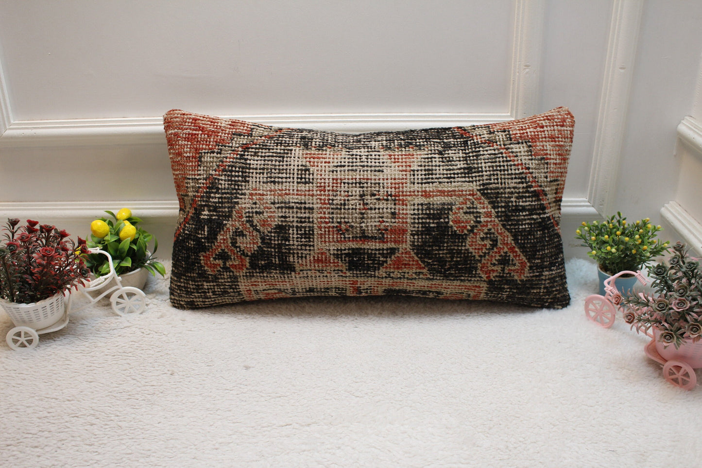 Handmade Black and Red Turkish Rug Lumbar Pillow Cover (12x24 in)