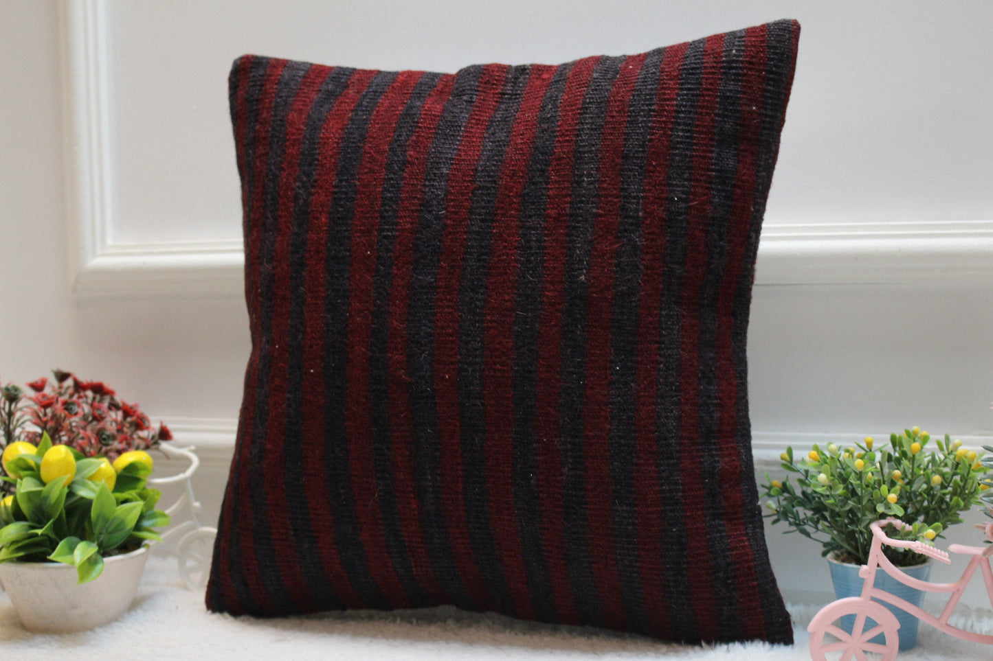 Black and Red Turkish Kilim Pillow Cover: Handmade Wool (16x16 inc)