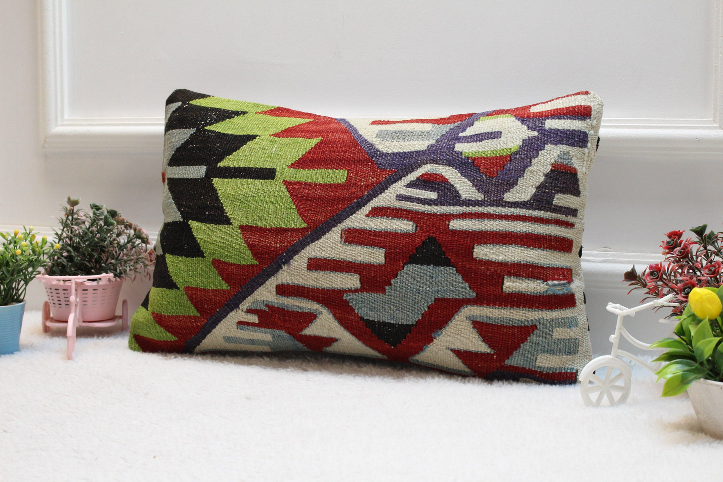Geometric Kilim Pillow Cover: Handmade Turkish Wool Lumbar Pillow (12x20 in)