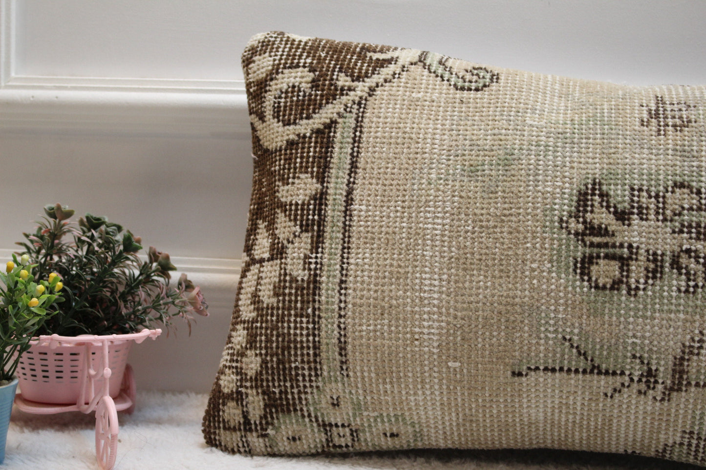 Vintage Turkish Rug Lumbar Pillow Cover: Beige Brown Wool, 12x20 inch