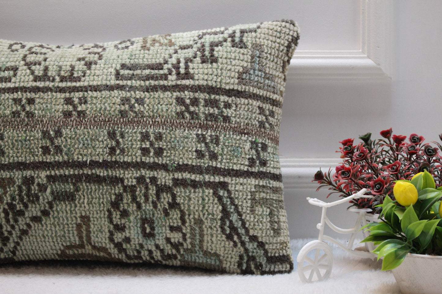 Green Turkish Rug Lumbar Pillow Cover: Vintage Woven Wool (12x20 inc)