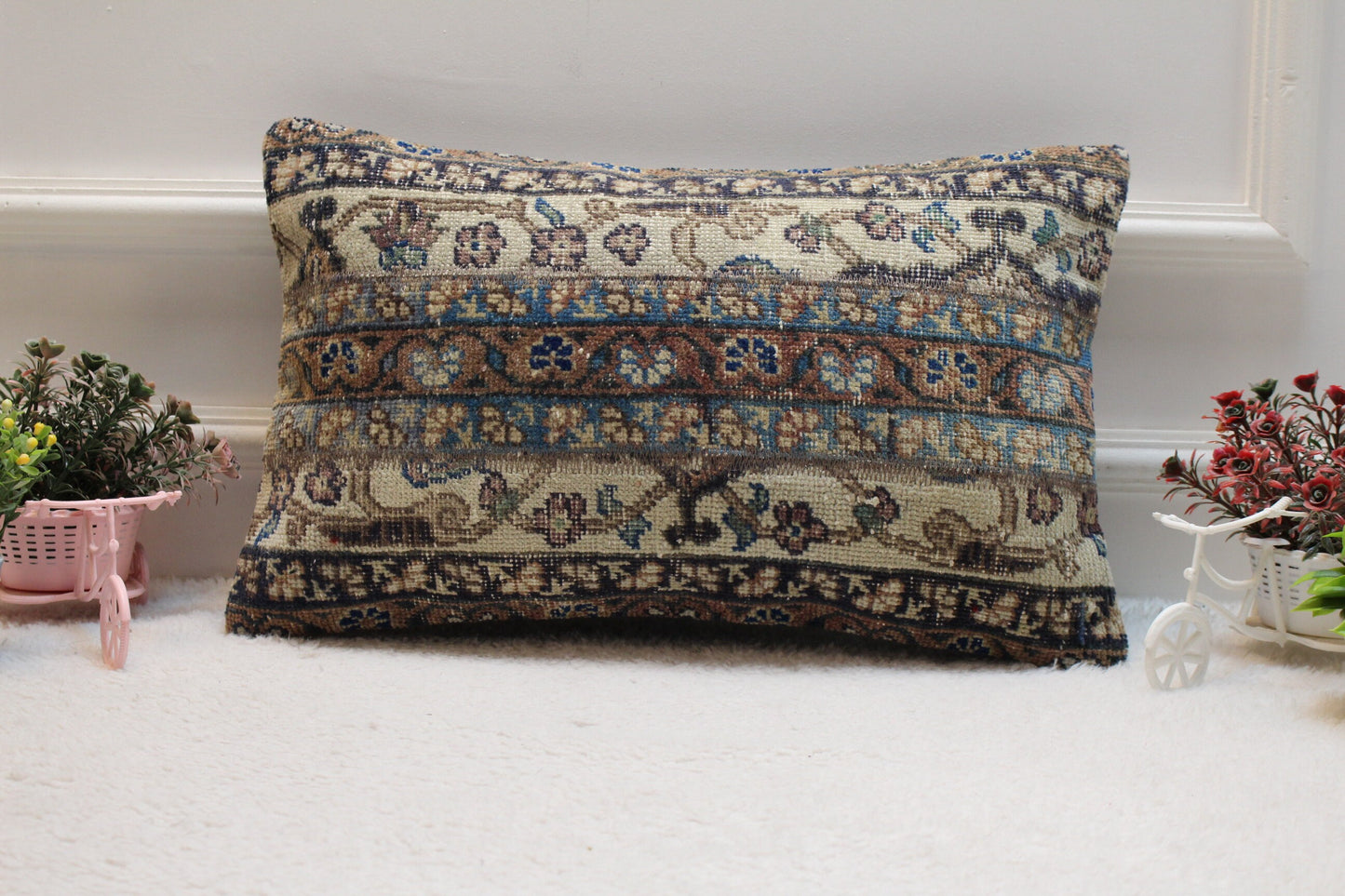 Floral Turkish Rug Lumbar Pillow Cover: Handmade Wool, 12x20 inc