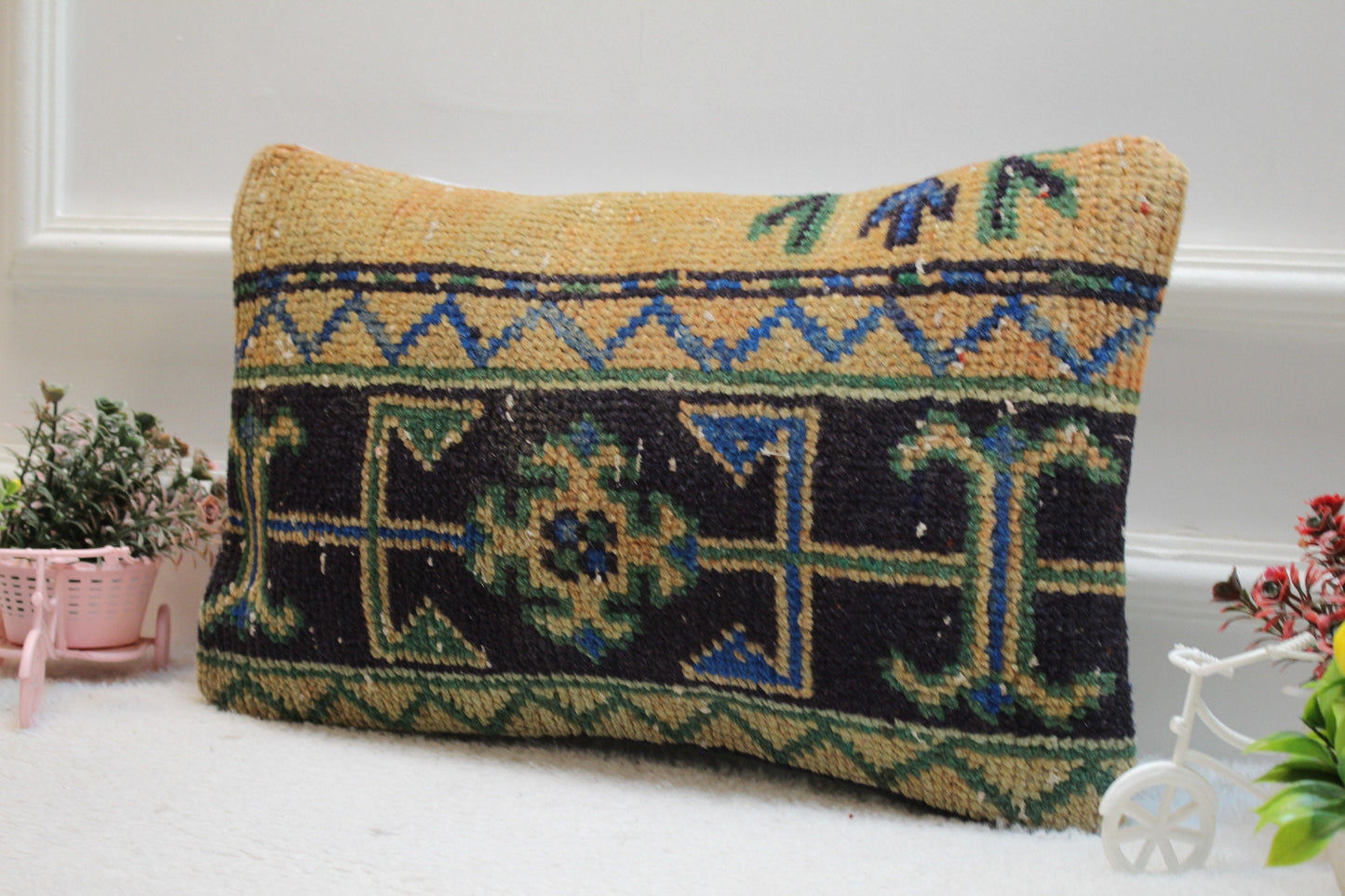 Geometric Kilim Lumbar Pillow Cover: Upcycled Turkish Rug, 12x20 inc