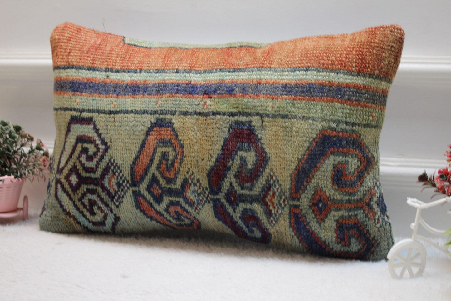 Ethnic Turkish Rug Lumbar Pillow Cover: Vintage Wool Pillow Case (12x20 in)