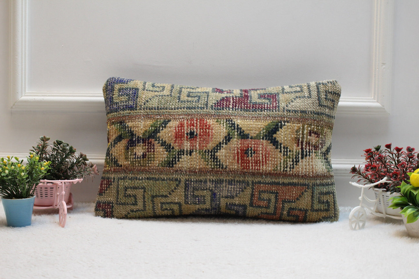 Handmade Turkish Rug Lumbar Pillow Cover: Vintage Wool (12x20 inc)