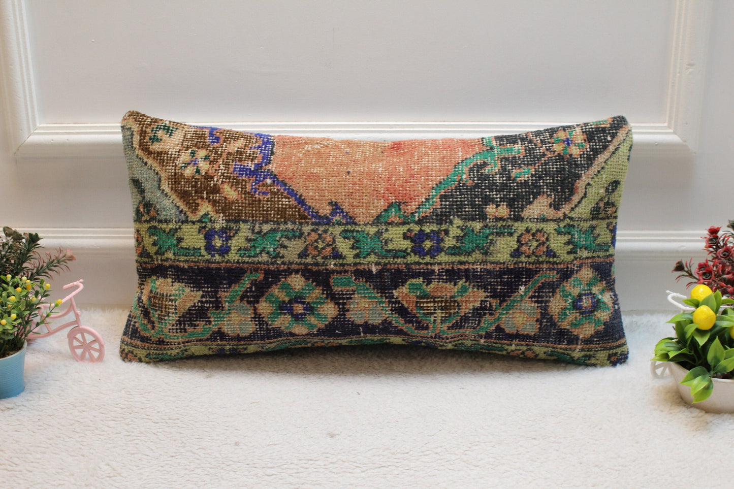 Floral Turkish Rug Lumbar Pillow Cover: Handmade Wool Pillow Case (12x24 in)