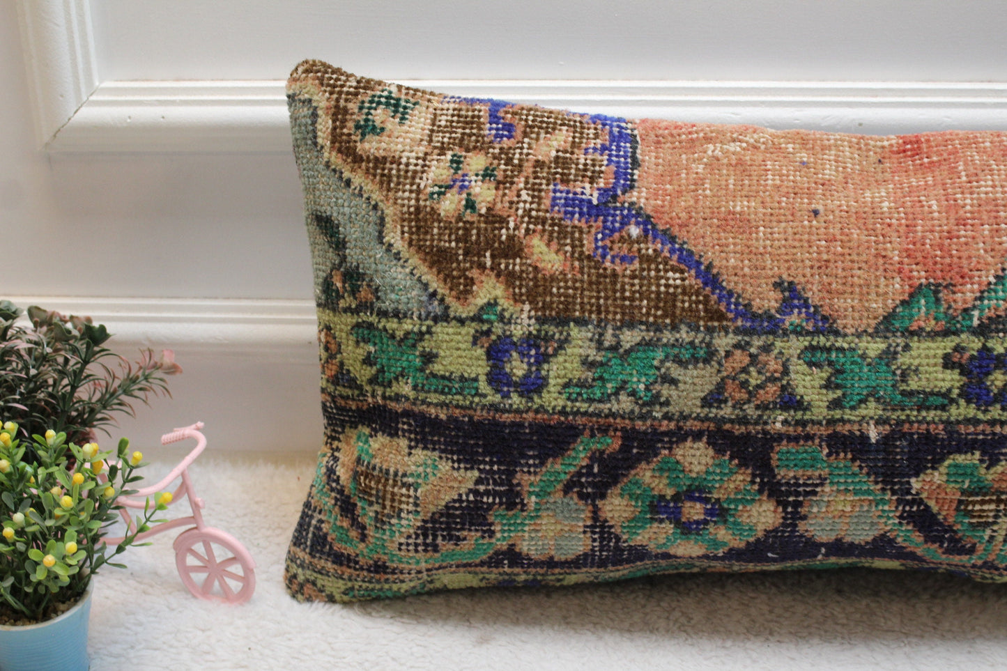 Floral Turkish Rug Lumbar Pillow Cover: Handmade Wool Pillow Case (12x24 in)