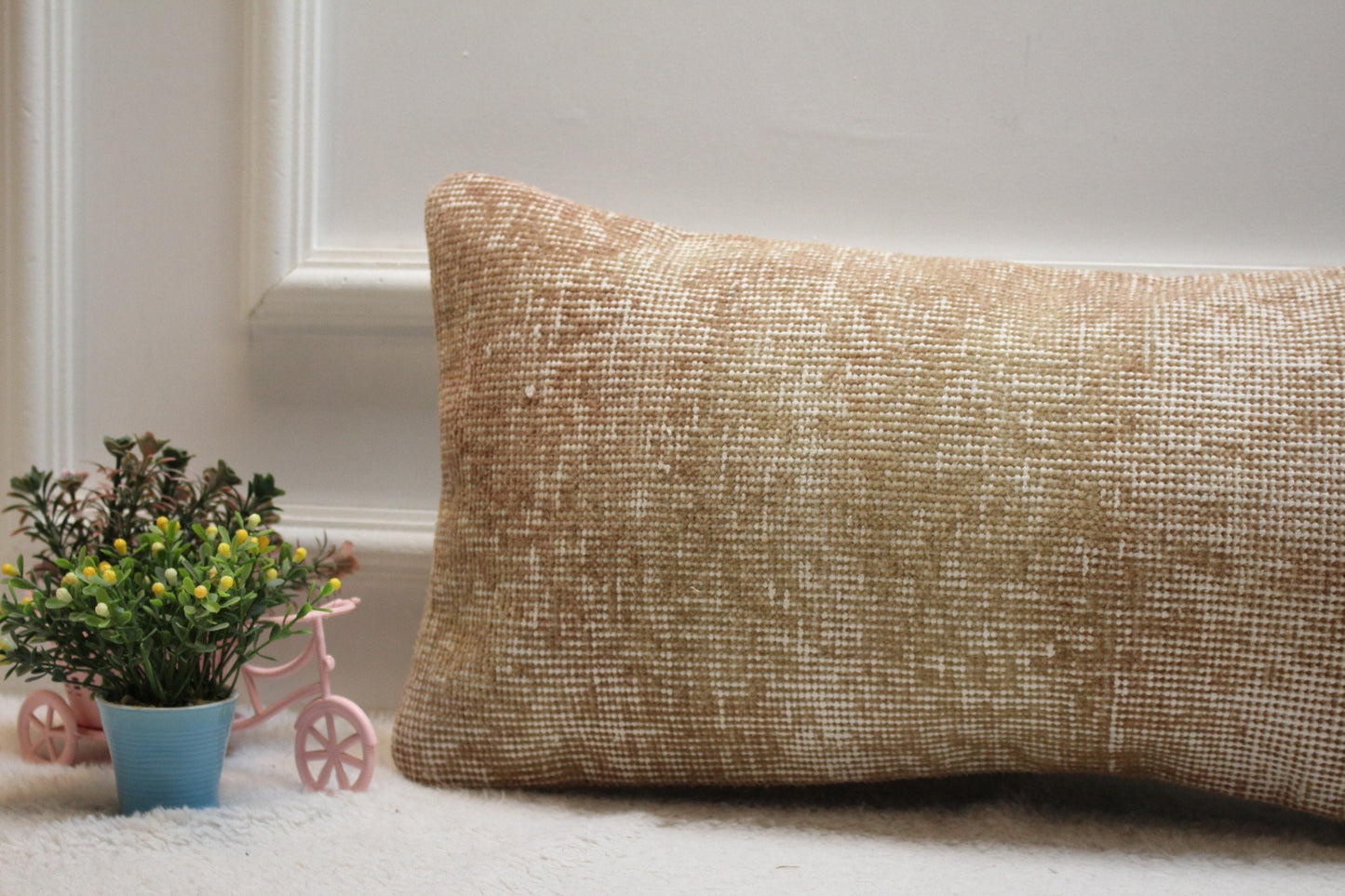 Vintage Turkish Rug Lumbar Pillow Cover: Handmade Anatolian Wool (12x24 in)