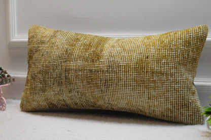 Handwoven Beige Wool Lumbar Pillow Cover: Upcycled Kilim Rug, 12x24 inc