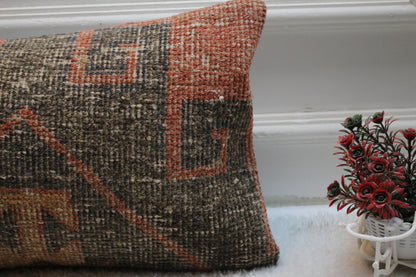 Handwoven Wool Lumbar Pillow Cover: Vintage Turkish Kilim (12 x 20 in)