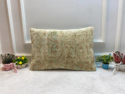 Vintage Turkish Rug Lumbar Pillow Cover: Beige & Green, 16x24 inch