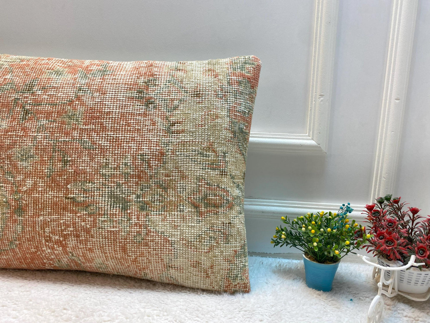 Handmade Wool Lumbar Pillow Cover: Anatolian Kilim, 16x24 inch