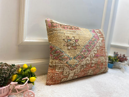 Vintage Turkish Rug Pillow Cover: Organic Wool Lumbar Cushion (16x24 in)