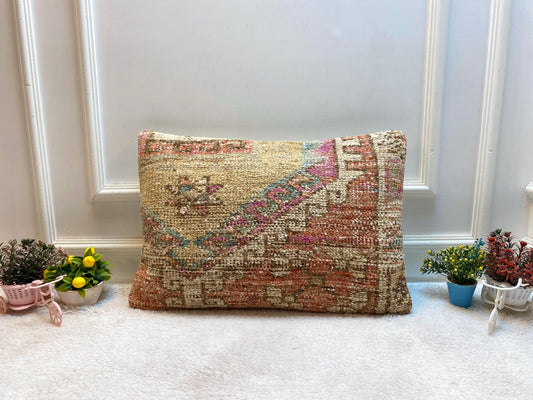 Vintage Turkish Rug Pillow Cover: Organic Wool Lumbar Cushion (16x24 in)