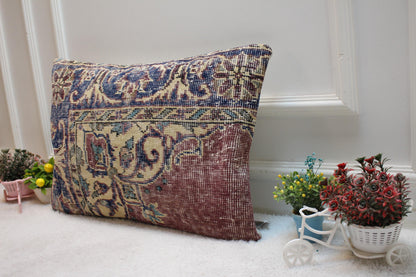 Floral Kilim Pillow Cover: Vintage Turkish Rug, Handmade Wool (16x24 Inc)