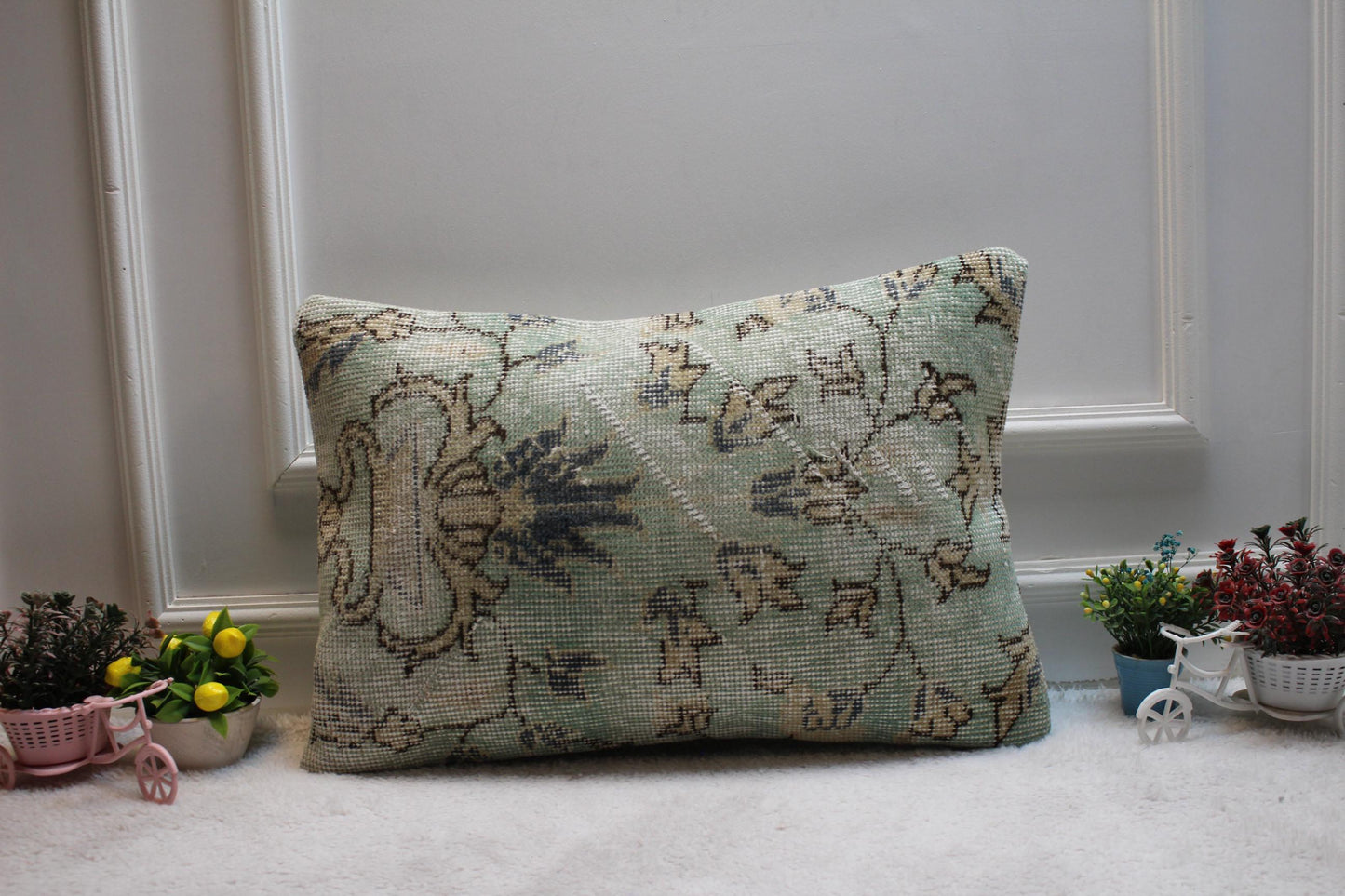 Vintage Turkish Rug Lumbar Pillow Cover: Green Beige Woven Wool (16x24in)