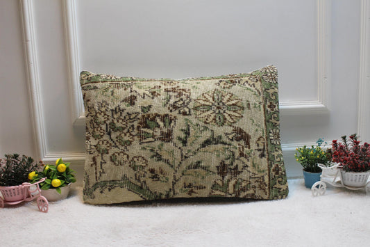 Handmade Beige & Green Kilim Lumbar Pillow Cover (16x24 inch)