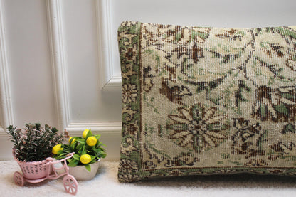 Handmade Beige & Green Kilim Lumbar Pillow Cover (16x24 inch)