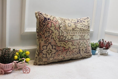 Handmade Kilim Pillow Cover: Upcycled Woven Rug, Beige Floral (16x24 inc)