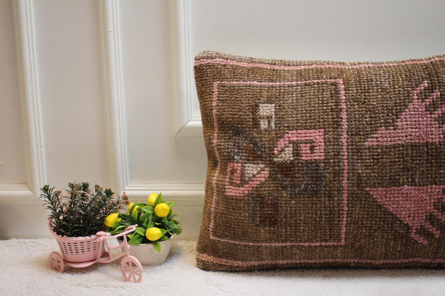 Handmade Turkish Kilim Lumbar Pillow Cover: Brown & Pink Rug Pillow (16x24 in)