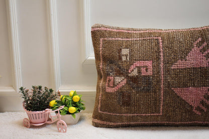 Handmade Turkish Kilim Lumbar Pillow Cover: Brown & Pink Rug Pillow (16x24 in)