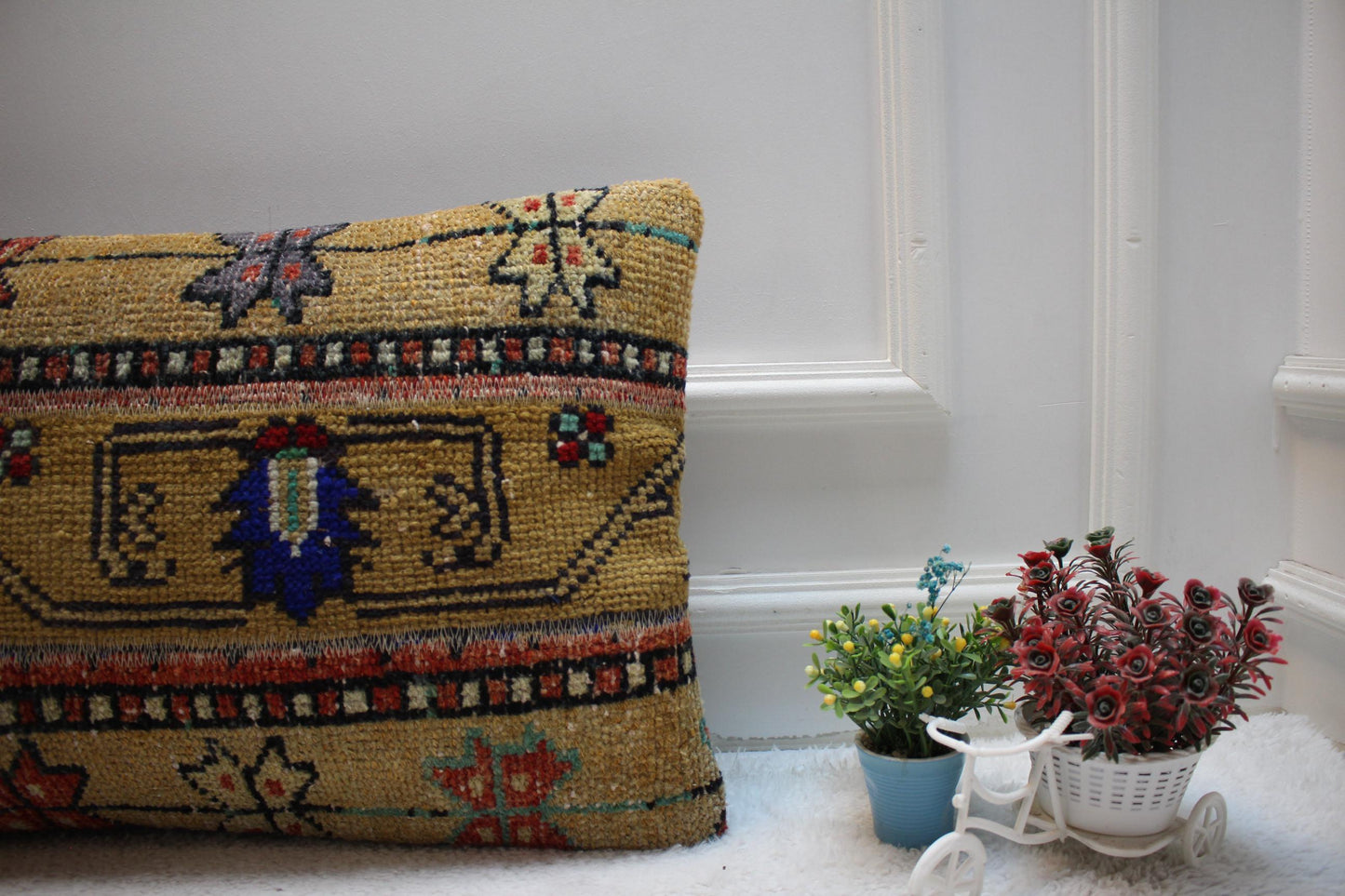 Handmade Wool Lumbar Pillow Cover: Upcycled Anatolian Rug, 16x24 inch