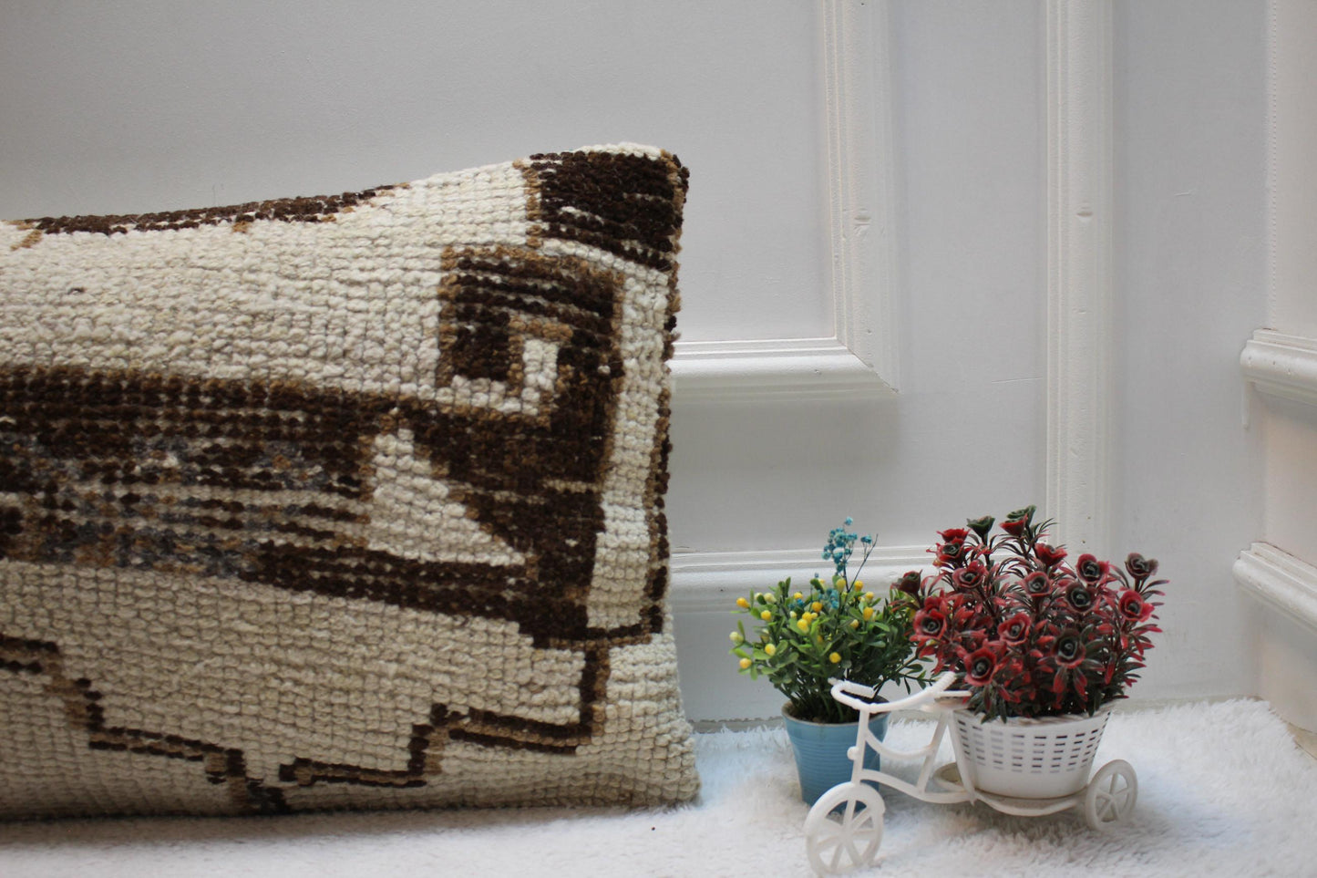 Vintage Kilim Lumbar Pillow Cover: White & Brown Organic Wool (16x24 in)