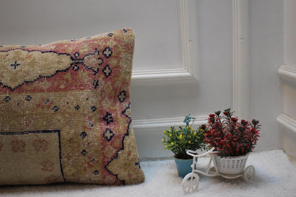 Vintage Turkish Rug Lumbar Pillow Cover: Organic Wool, 16x24 inch