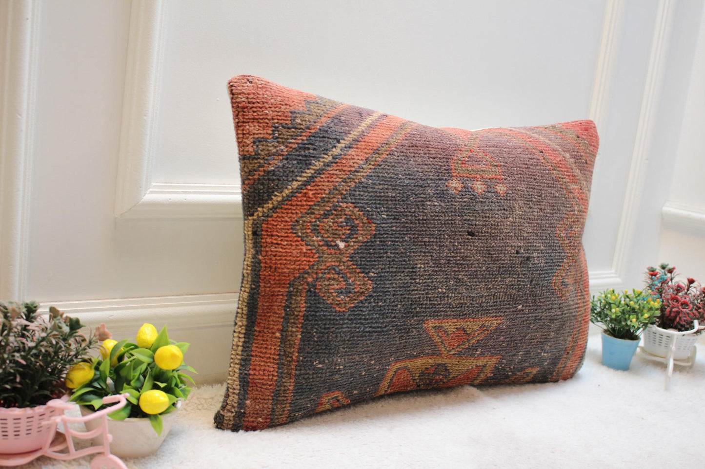Handmade Turkish Kilim Lumbar Pillow Cover: Vintage Rug, 16x24 inch