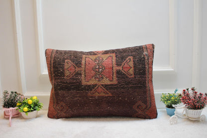 Vintage Turkish Rug Pillow: Ethnic Wool Lumbar Pillow Cover (16x24 in)
