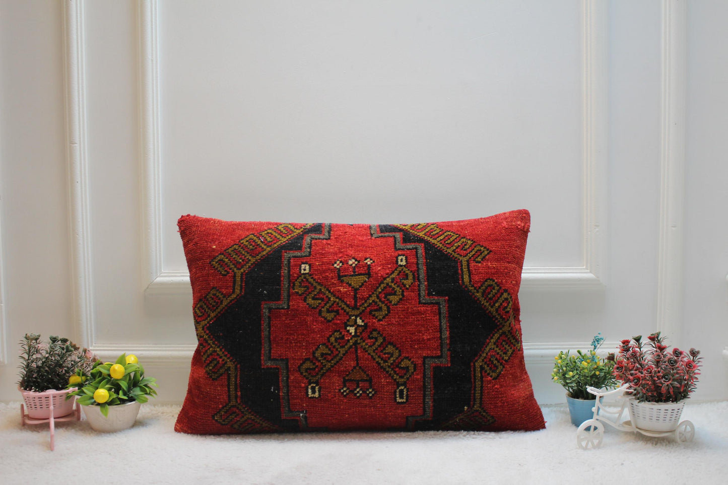 Handmade Wool Kilim Pillow Cover: Ethnic Anatolian Rug Pillow (16x24 in)