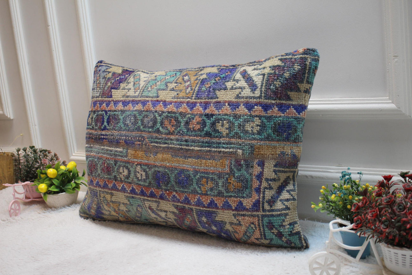 Handmade Kilim Lumbar Pillow Cover: Geometric Rug Pillow (16x24 inc)