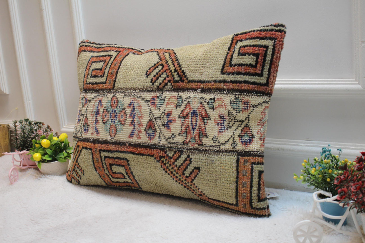Handmade Turkish Kilim Lumbar Pillow Cover: Patchwork Rug Pillow (16x24 in)