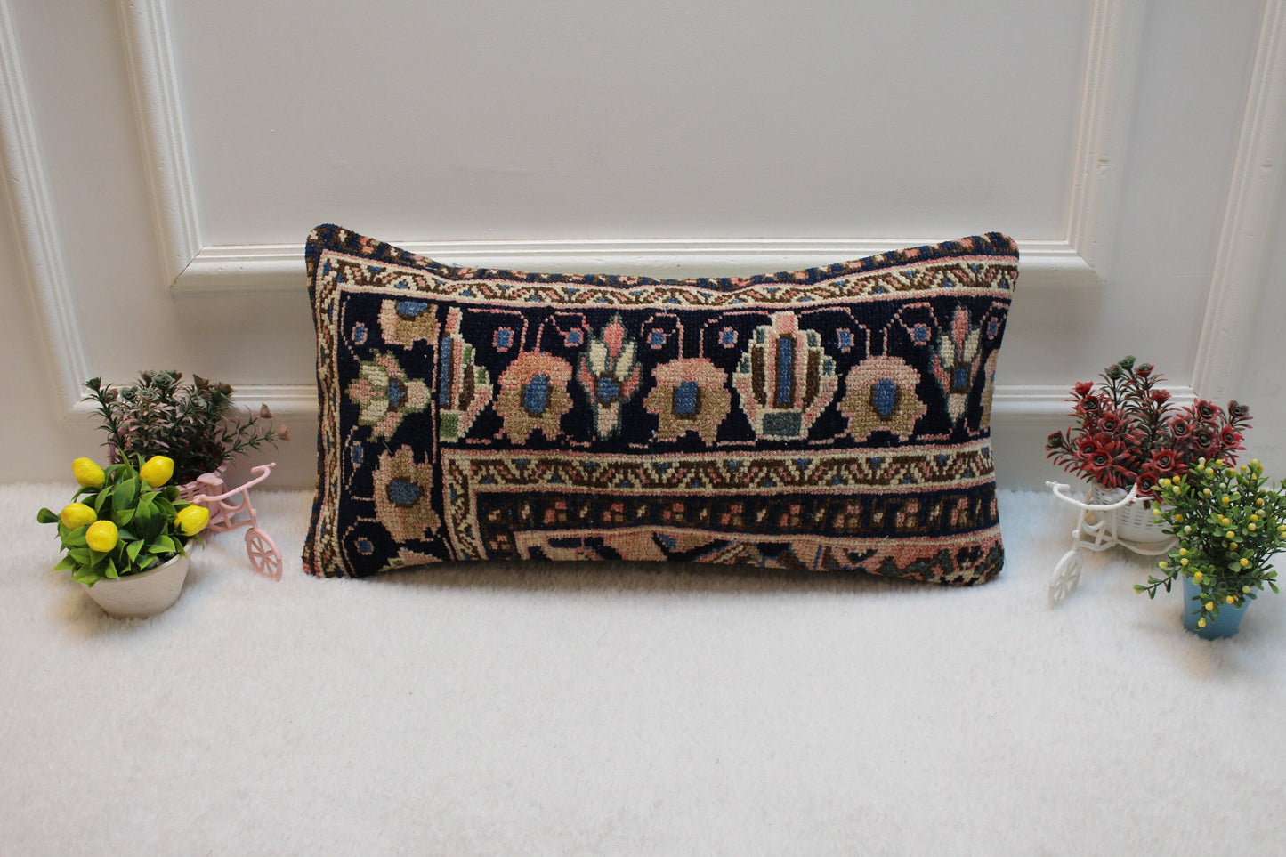 Blue Floral Kilim Lumbar Pillow Cover: Vintage Rug Pillow (12x24 in)