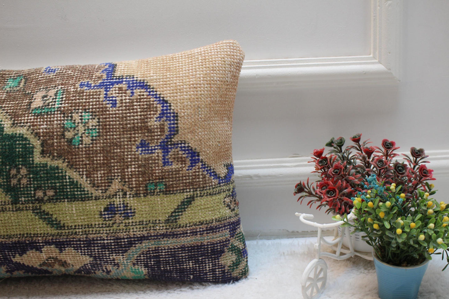 Handmade Turkish Rug Lumbar Pillow Cover: Anatolian Kilim Pillow (12x20 in)