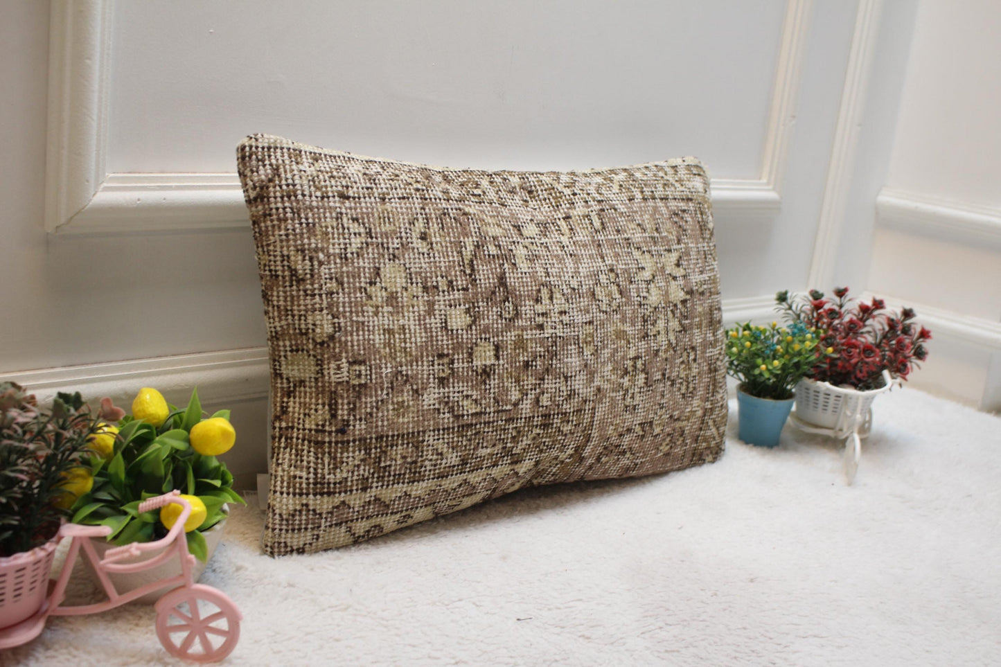 Brown Floral Lumbar Pillow Cover: Handmade Turkish Kilim Rug (12x20 in)