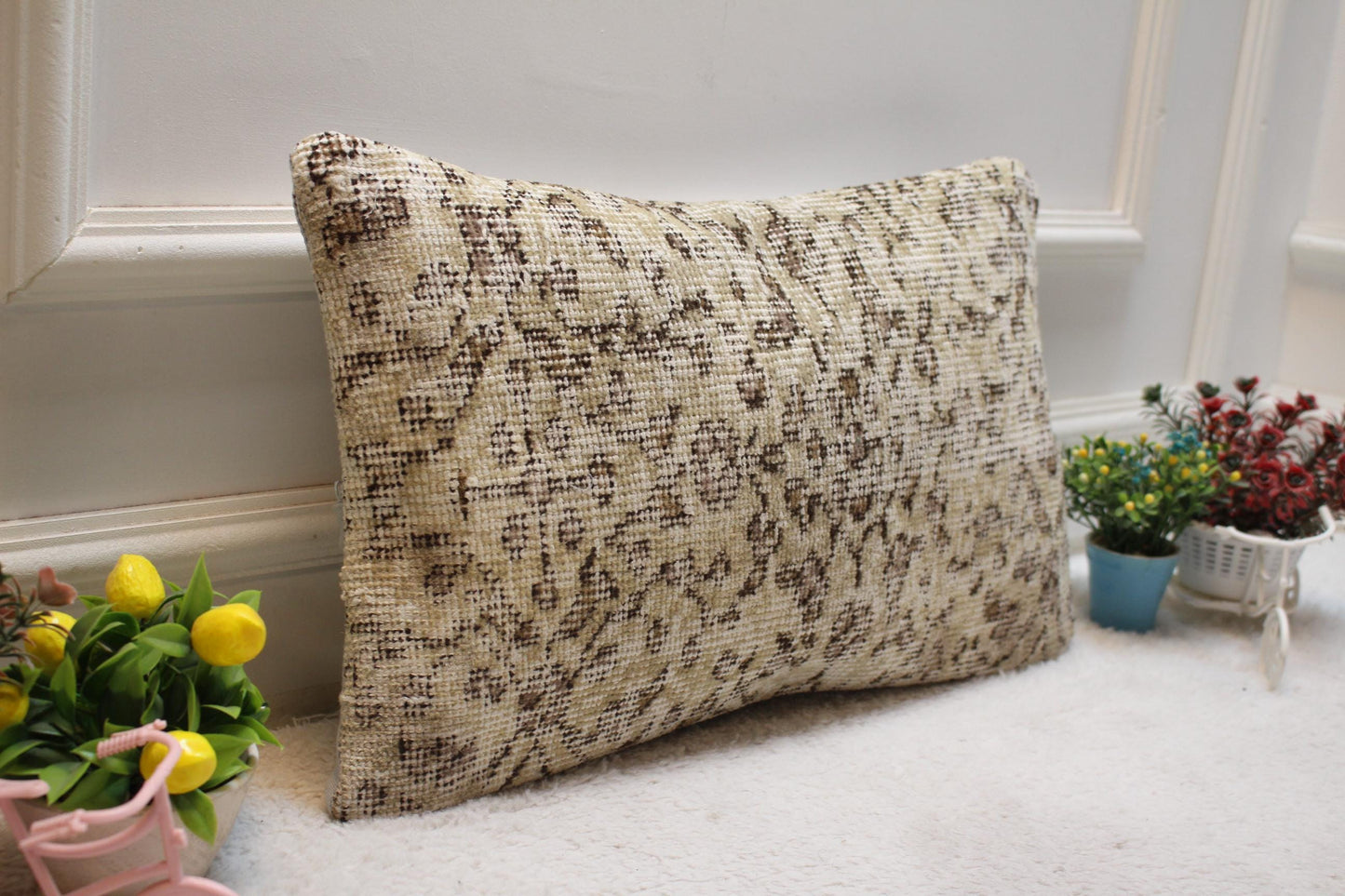 Handmade Floral Kilim Pillow Cover: Beige Turkish Rug, 12x20 inc